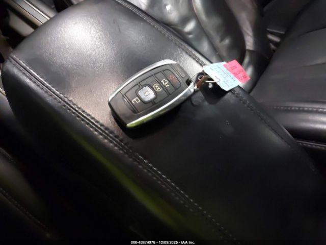 Lincoln MKC Reserve Image 7