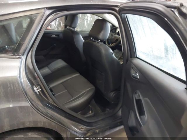 Ford Focus Se Image 8