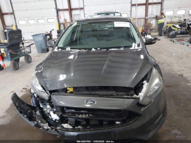 Ford Focus Se Image 16