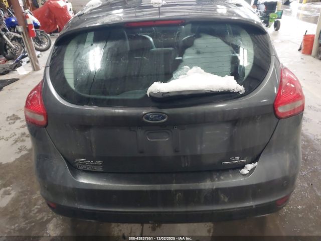 Ford Focus Se Image 14