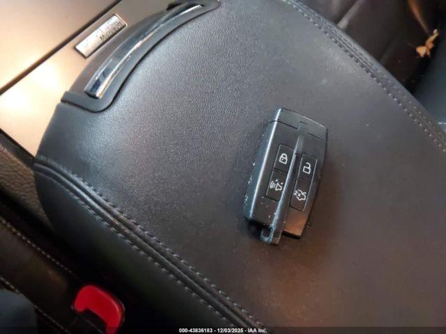 Ford Taurus Limited Image 12