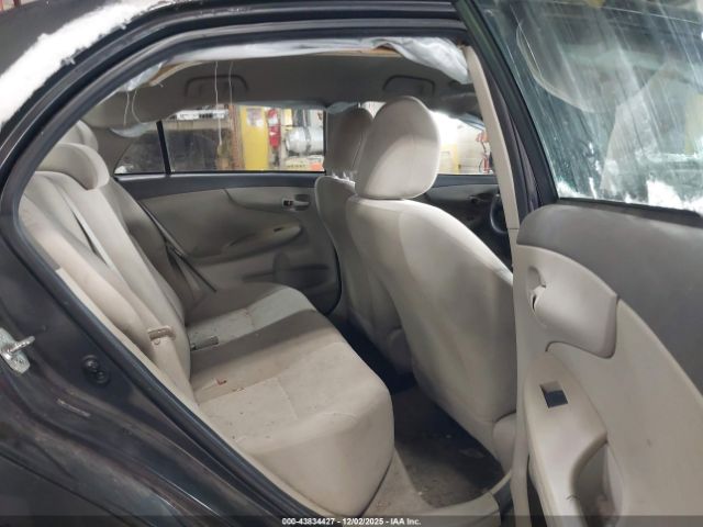 Toyota Corolla Le Image 10