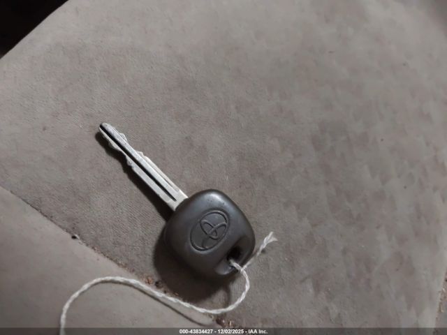 Toyota Corolla Le Image 9