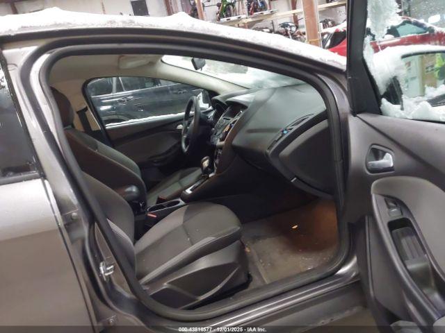 Ford Focus Se Image 13