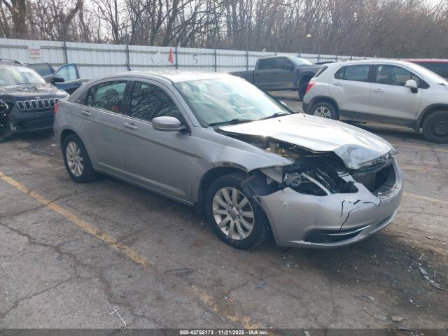  Salvage Chrysler 200
