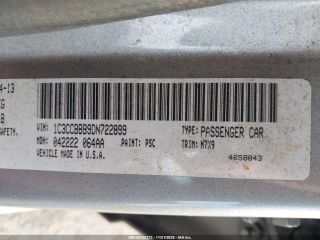 Chrysler 200 Touring Image 10