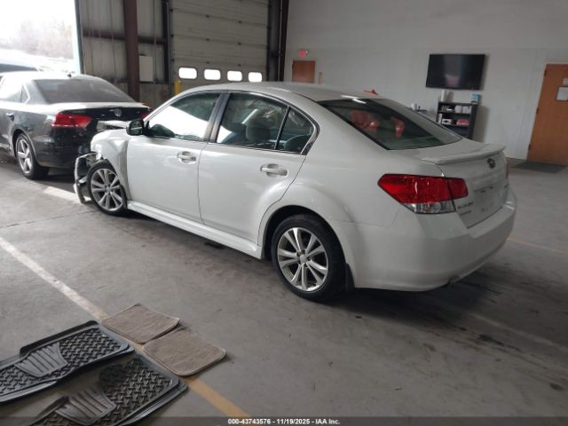 Subaru Legacy 2.5i Image 11