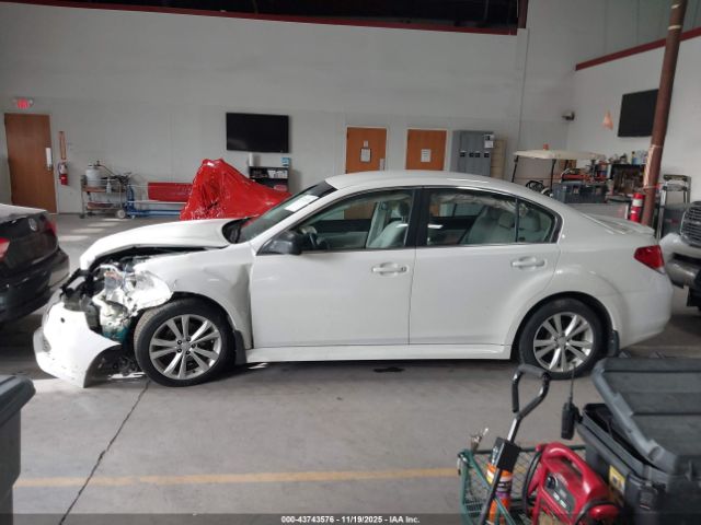 Subaru Legacy 2.5i Image 15