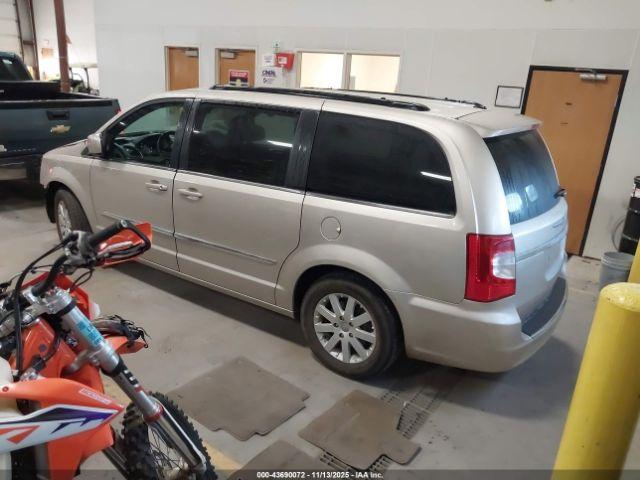 Chrysler Town & Country Touring Image 2