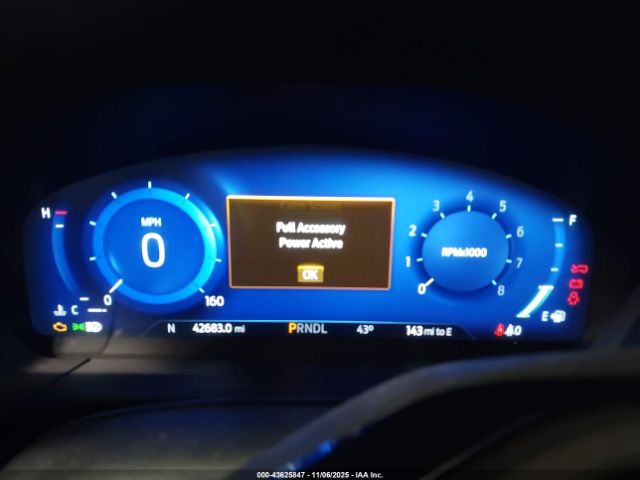 Ford Escape Titanium Image 8