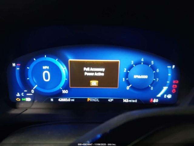 Ford Escape Titanium Image 8