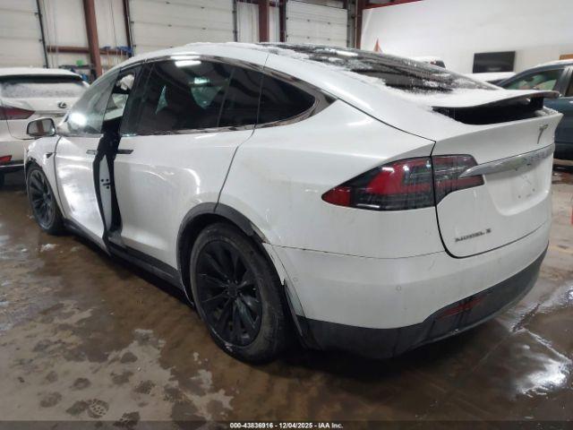 Tesla Model X Image 3