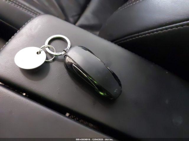 Tesla Model X Image 18