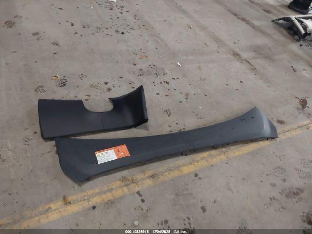 Tesla Model X Image 8