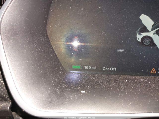 Tesla Model X Image 15