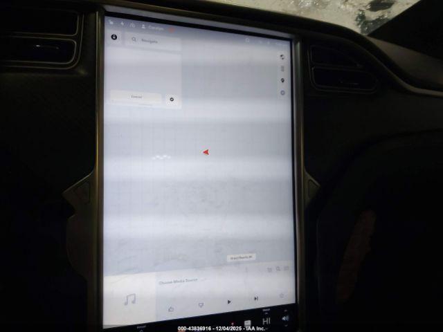 Tesla Model X Image 19