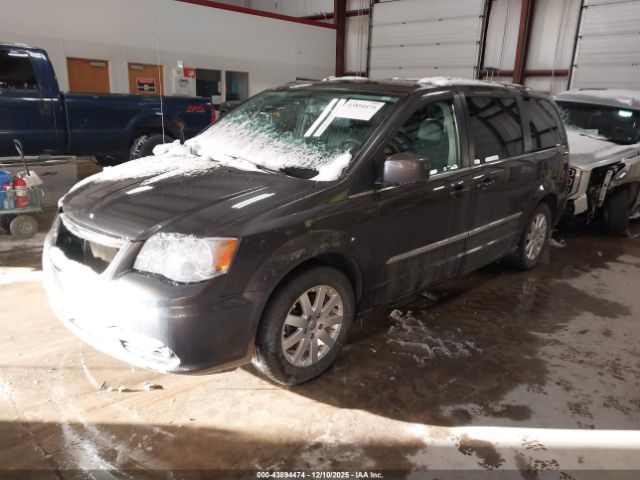 Chrysler Town & Country Touring Image 2