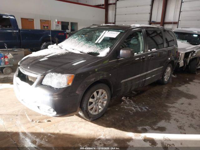 Chrysler Town & Country Touring Image 2