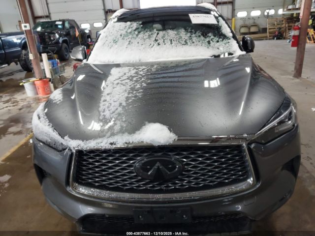 INFINITI Qx Essential Image 14