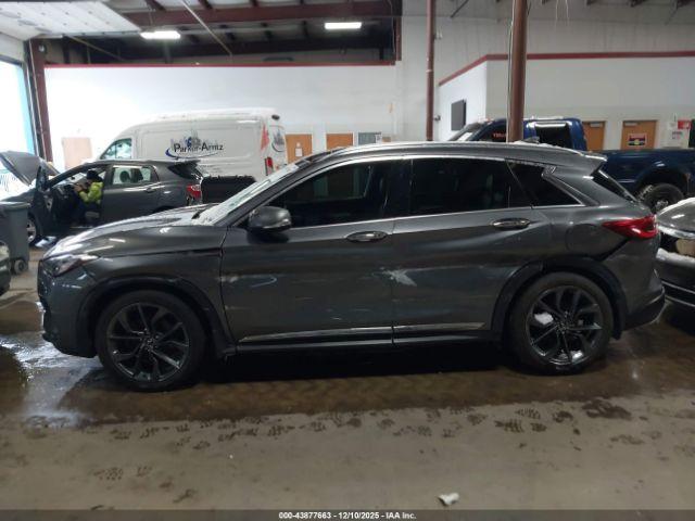 INFINITI Qx Essential Image 11