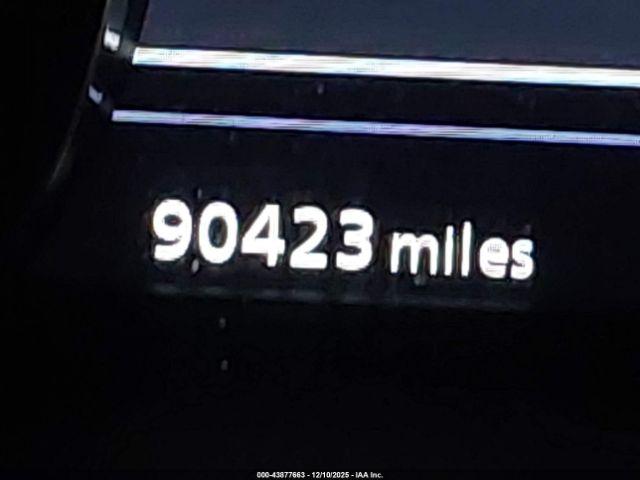 INFINITI Qx Essential Image 13