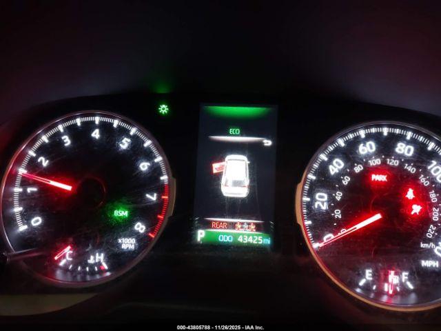 Toyota RAV4 Xle Image 3