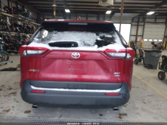 Toyota RAV4 Xle Image 5