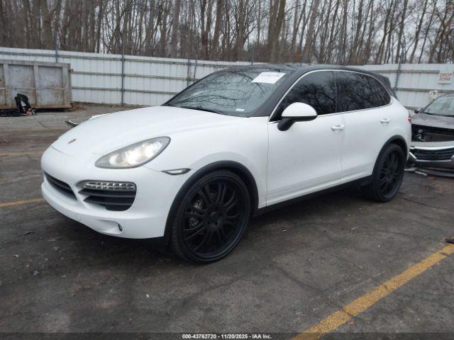 Porsche Cayenne S Image 5
