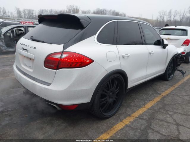 Porsche Cayenne S Image 2