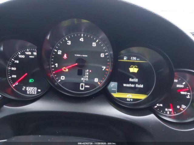 Porsche Cayenne S Image 15