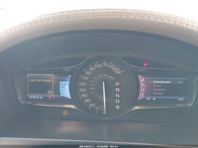 Lincoln MKX Image 14