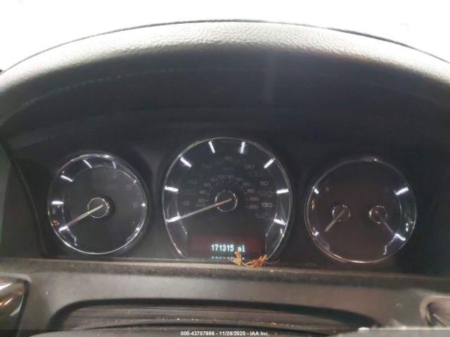 Lincoln MKS Ecoboost Image 2