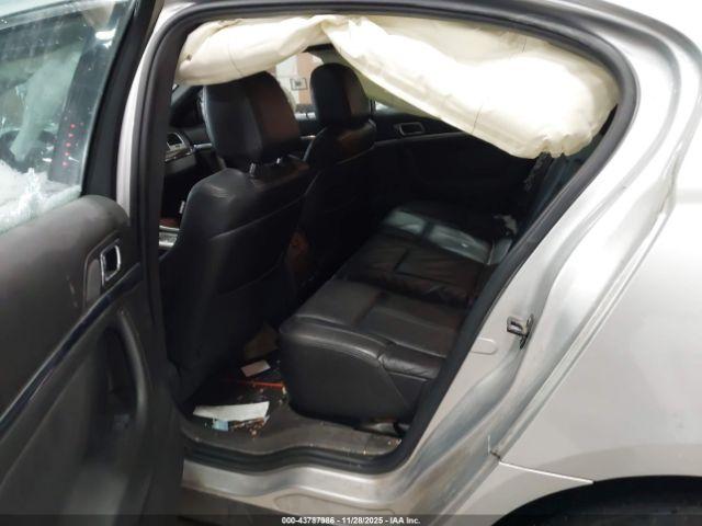 Lincoln MKS Ecoboost Image 11