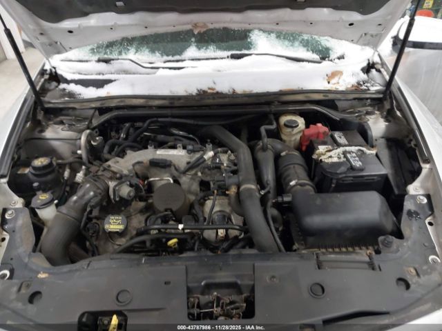 Lincoln MKS Ecoboost Image 8