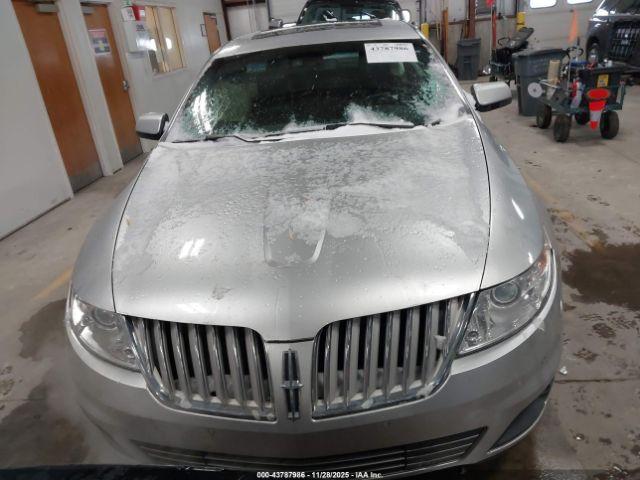 Lincoln MKS Ecoboost Image 4