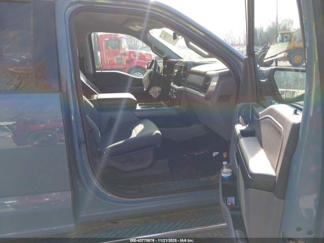 Ford F-150 Xlt Image 4