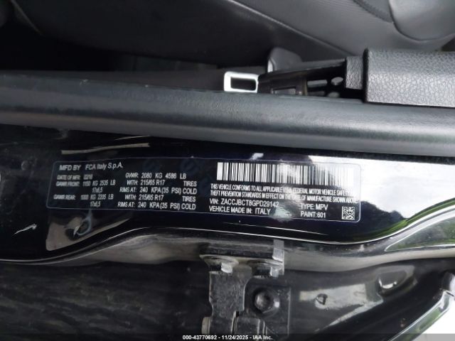 Jeep Renegade Trailhawk Image 4