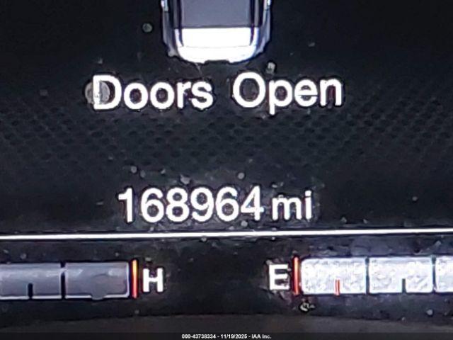 Jeep Renegade Trailhawk Image 11