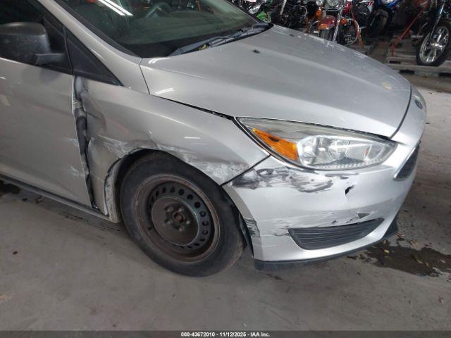 Ford Focus S Image 9