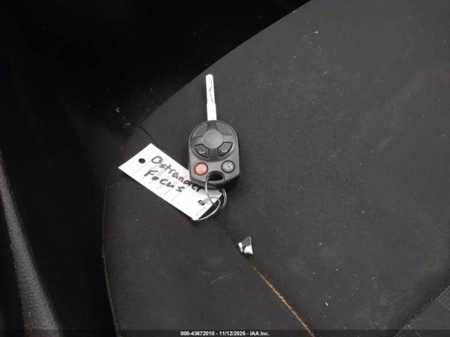 Ford Focus S Image 8