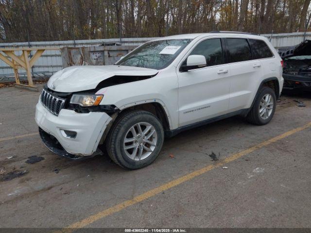 Jeep Grand Cherokee Laredo 4x4 Image 14