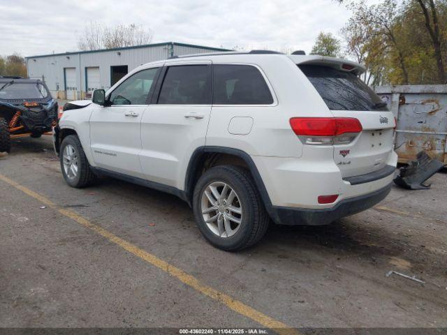 Jeep Grand Cherokee Laredo 4x4 Image 2