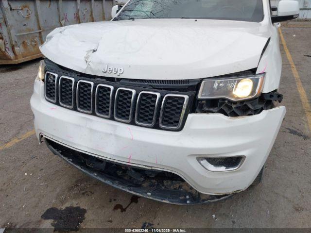 Jeep Grand Cherokee Laredo 4x4 Image 4