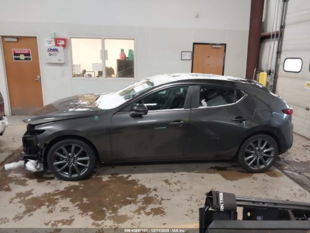 Mazda Mazda3 Preferred Image 11