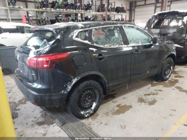 Nissan Rogue S Image 3