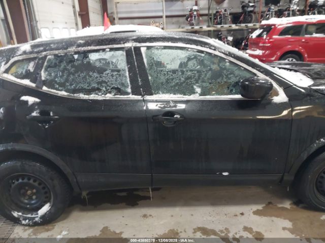 Nissan Rogue S Image 8