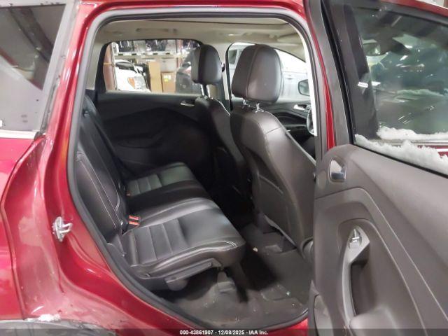 Ford Escape Titanium Image 17