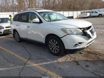  Salvage Nissan Pathfinder