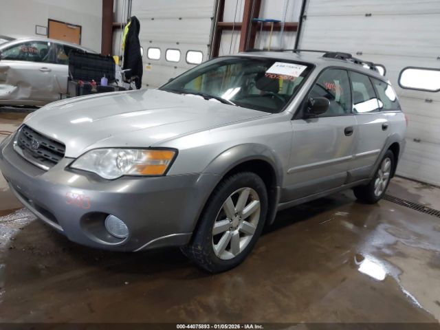 Subaru Outback 2.5i Image 11
