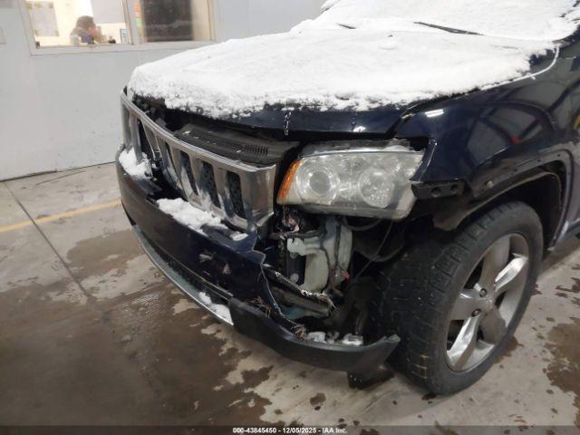 Jeep Grand Cherokee Overland Image 5